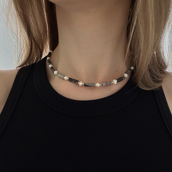 (SOLD) Chocker necklace with 14k gold plated beads - Picture 1 of 6